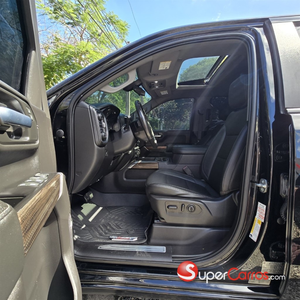 2020 Chevrolet Silverado RST — foto 9 / 11