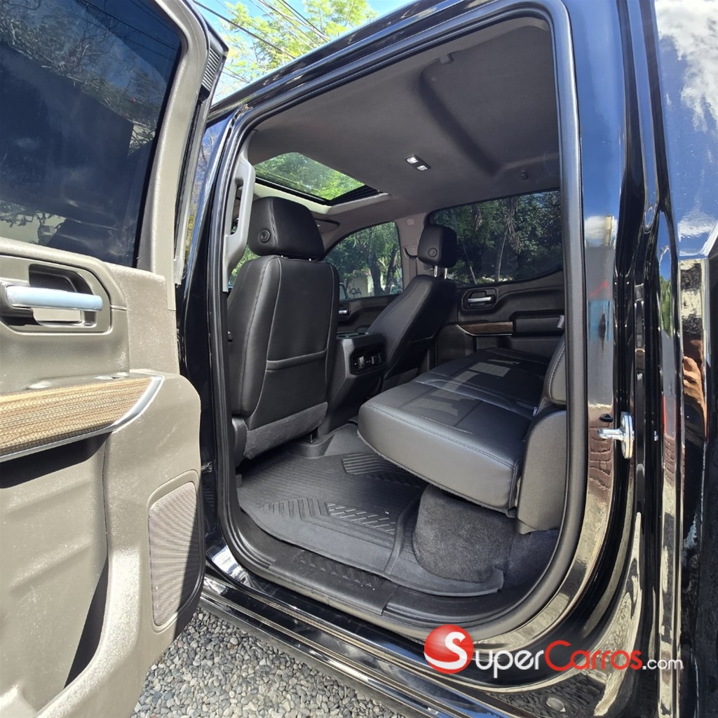 2020 Chevrolet Silverado RST — foto 10 / 11