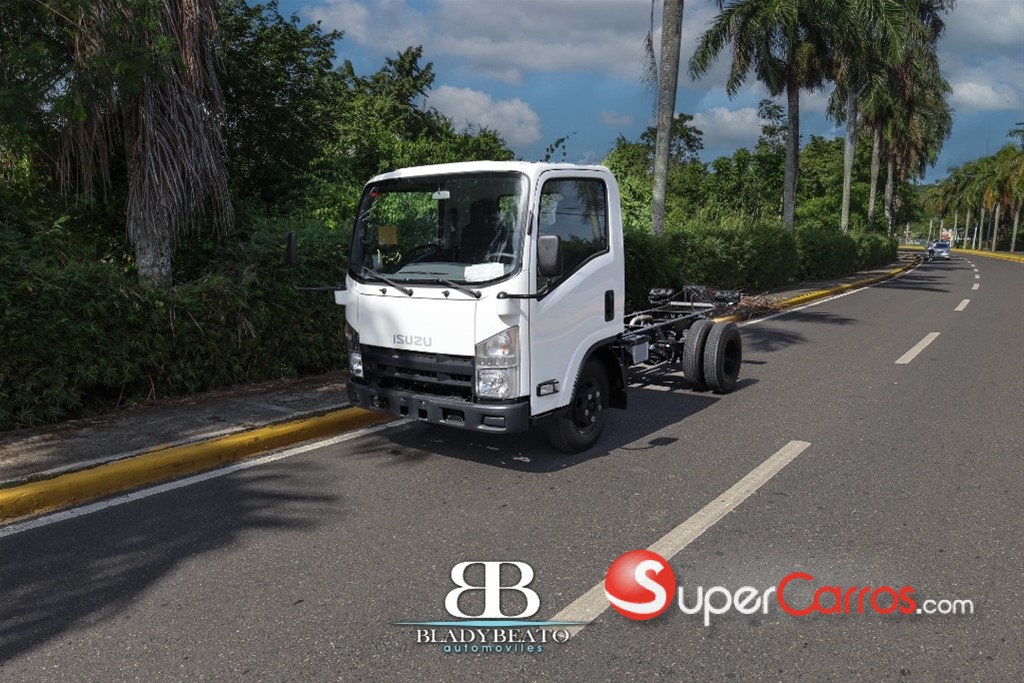 2026 Isuzu QMR 12 Pies