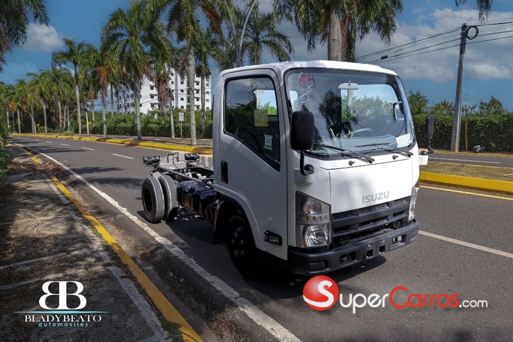 2026 Isuzu QMR 12 Pies — foto 3 / 10