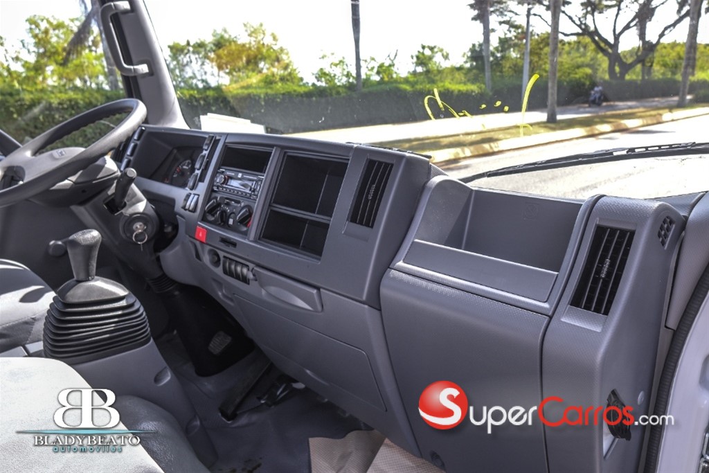 2026 Isuzu QMR 12 Pies — foto 4 / 10
