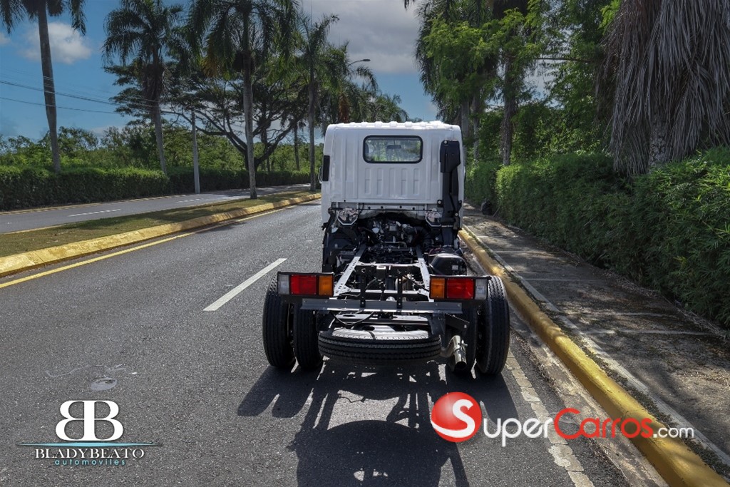 2026 Isuzu QMR 12 Pies — foto 7 / 10