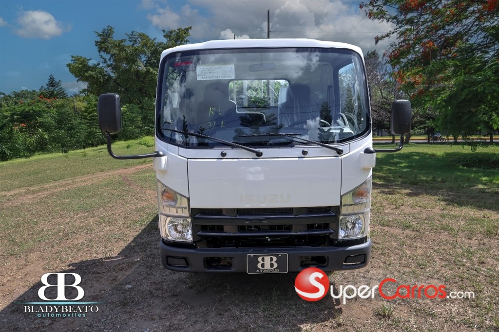 2026 Isuzu QLR 10 Pies — foto 2 / 9