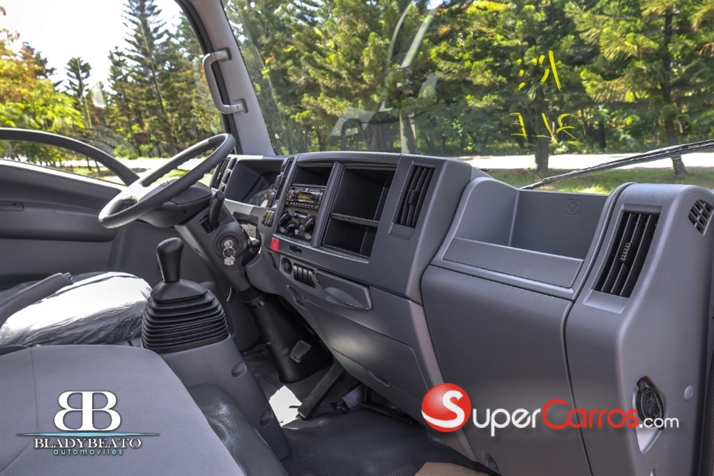 2026 Isuzu QLR 10 Pies — foto 4 / 9