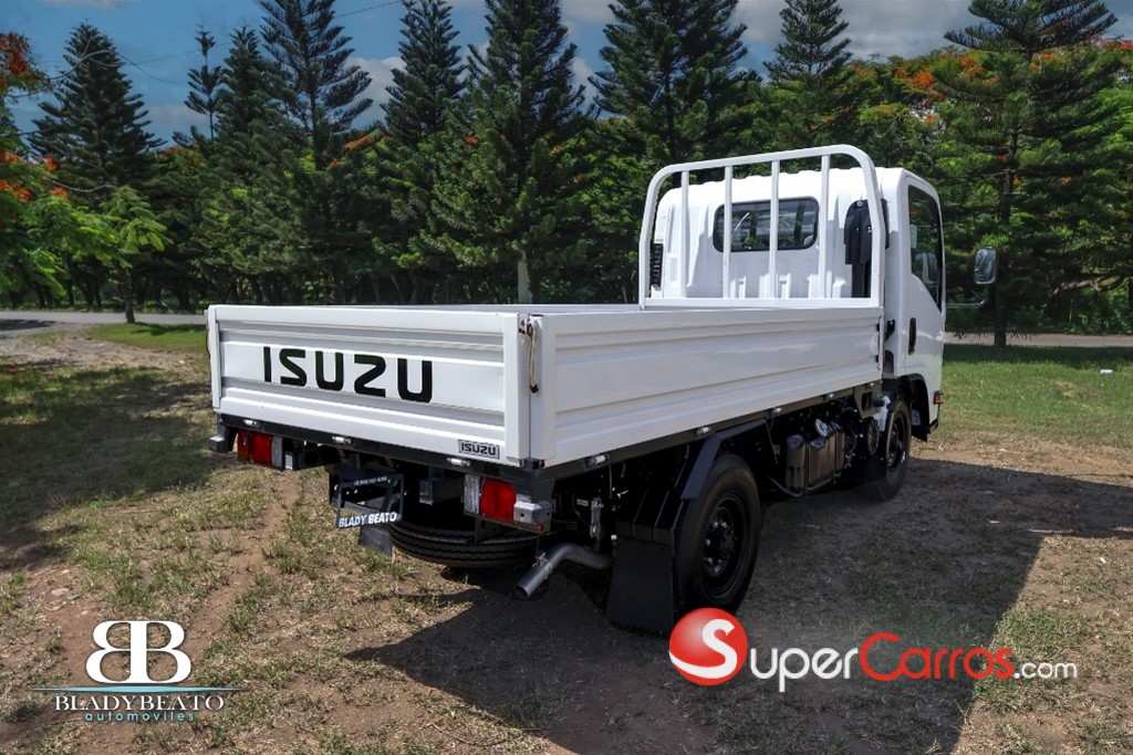 2026 Isuzu QLR 10 Pies — foto 6 / 9