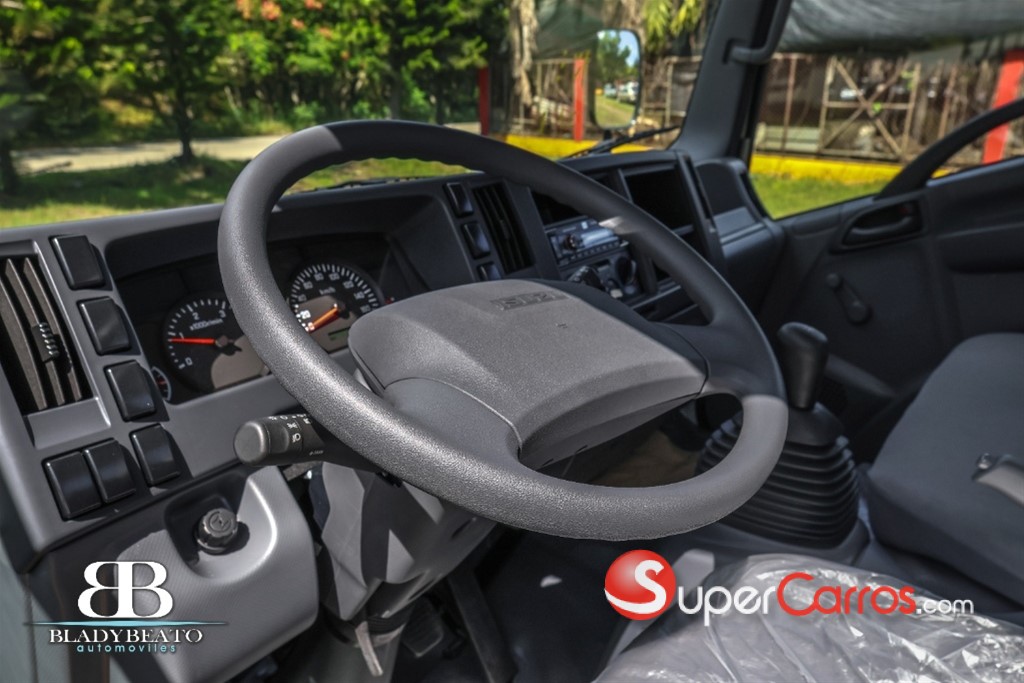 2026 Isuzu QLR 10 Pies — foto 9 / 9