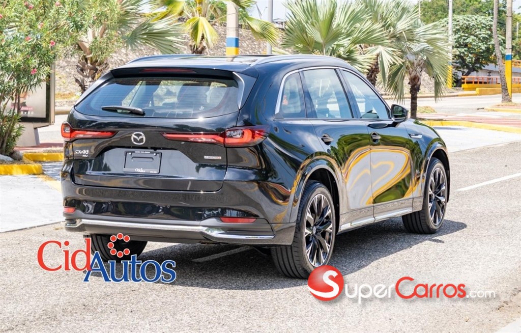 2027 Mazda CX-90 — foto 3 / 12