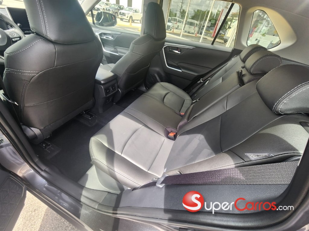 2025 Toyota RAV4 Sport — foto 5 / 8