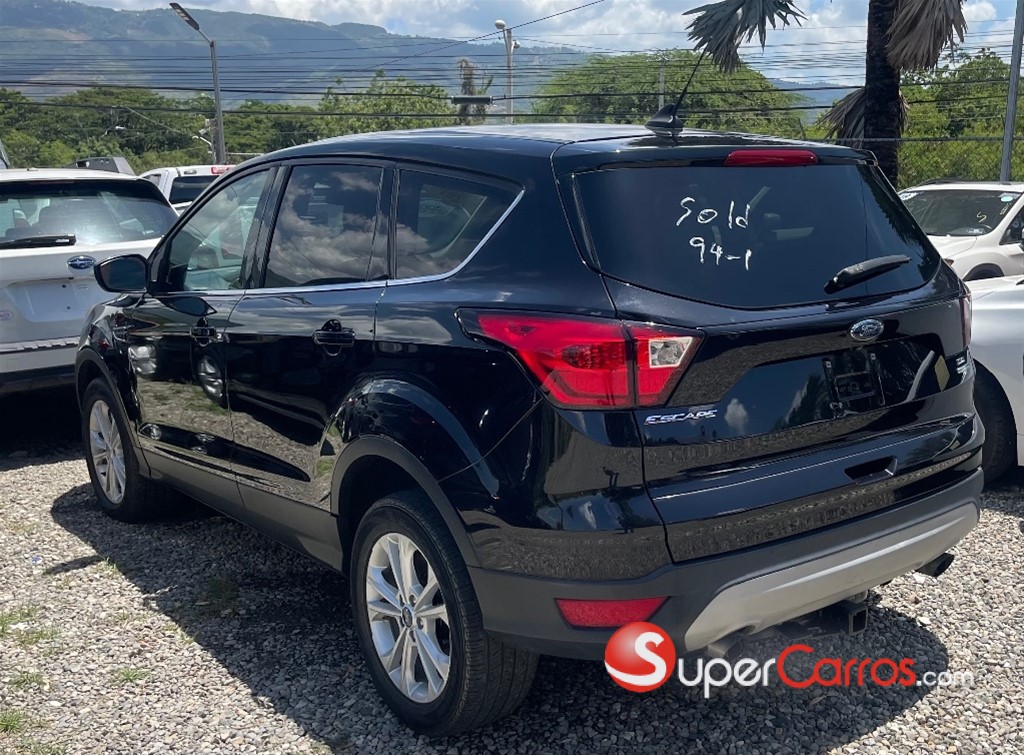 2019 Ford Escape SE — foto 5 / 8