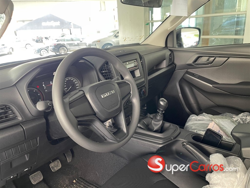 2027 Isuzu DMAX — foto 7 / 10