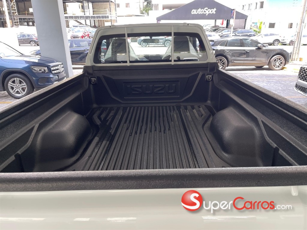 2027 Isuzu DMAX — foto 9 / 10