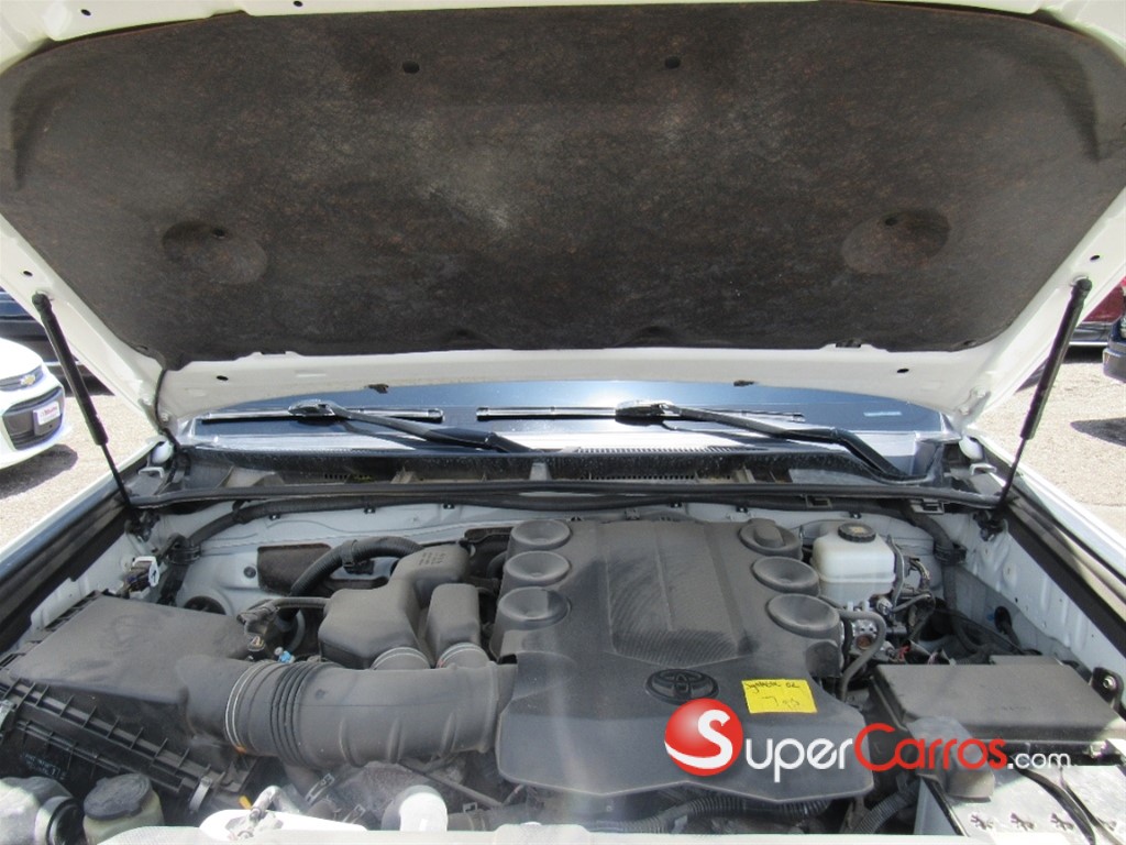 2019 Toyota 4 Runner Limited — foto 9 / 12