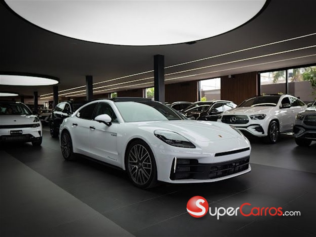 2025 Porsche Panamera 4 — foto 3 / 12