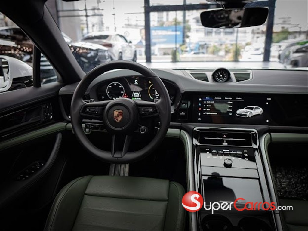 2025 Porsche Panamera 4 — foto 5 / 12