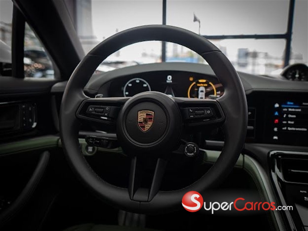 2025 Porsche Panamera 4 — foto 12 / 12