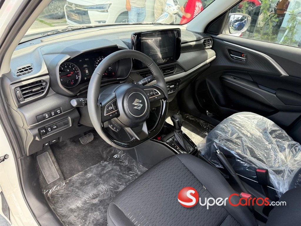2026 Suzuki Swift GLX Hybrid — foto 5 / 9