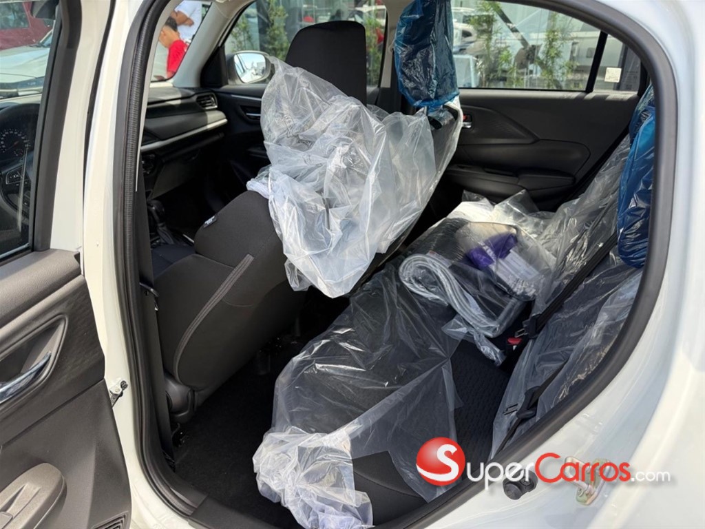 2026 Suzuki Swift GLX Hybrid — foto 9 / 9