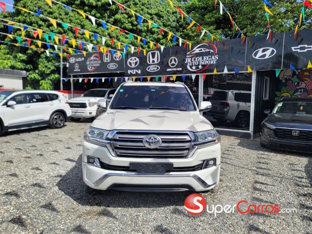 2017 Toyota Land Cruiser GXR — foto 3 / 12