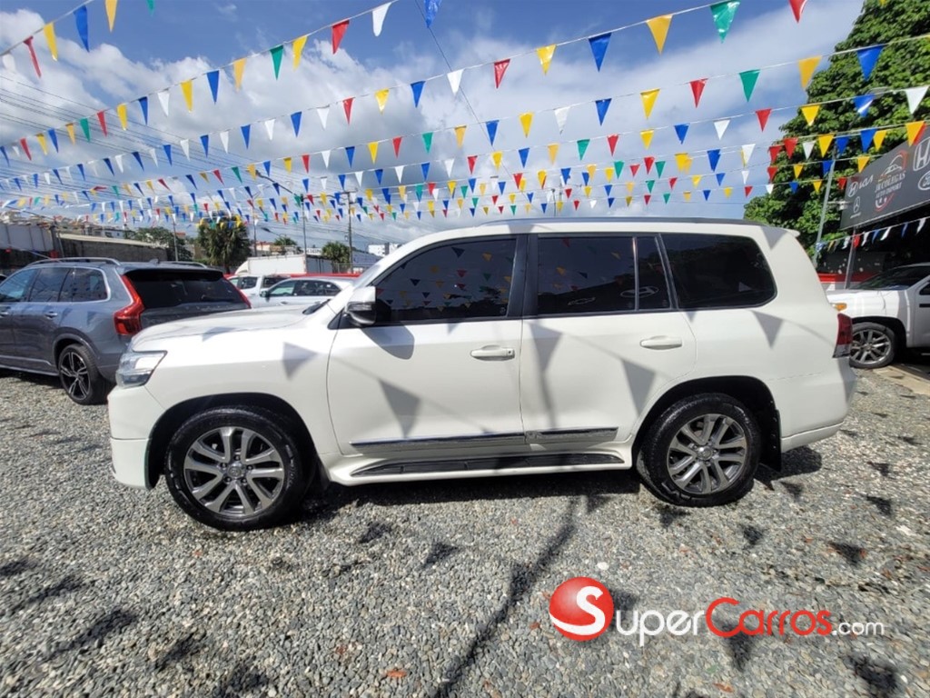 2017 Toyota Land Cruiser GXR — foto 7 / 12