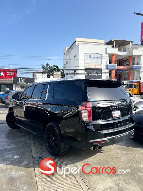 2021 Chevrolet Suburban Premier — foto 4 / 8