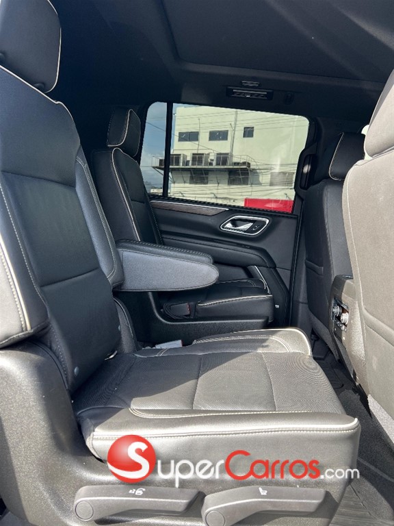 2021 Chevrolet Suburban Premier — foto 8 / 8