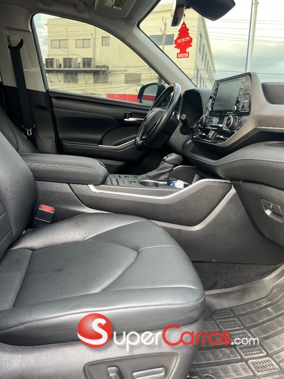 2020 Toyota Highlander Hybrid XLE — foto 8 / 9