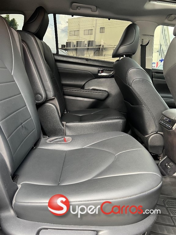 2020 Toyota Highlander Hybrid XLE — foto 9 / 9