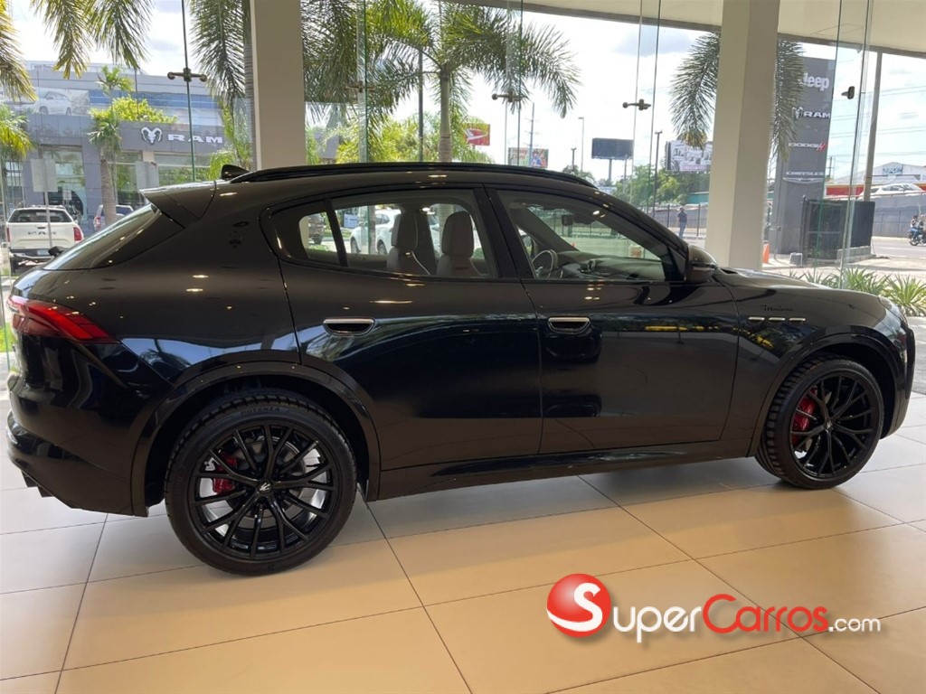 2026 Maserati Grecale Modena — foto 3 / 10