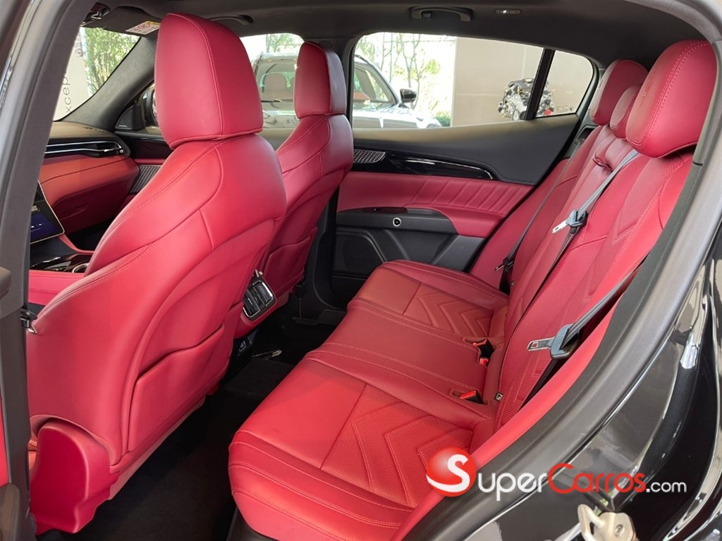 2026 Maserati Grecale Modena — foto 7 / 10