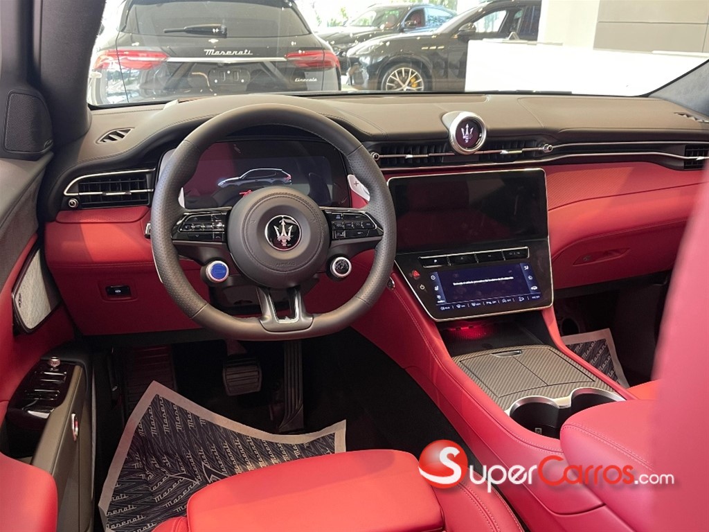 2026 Maserati Grecale Trofeo — foto 10 / 12