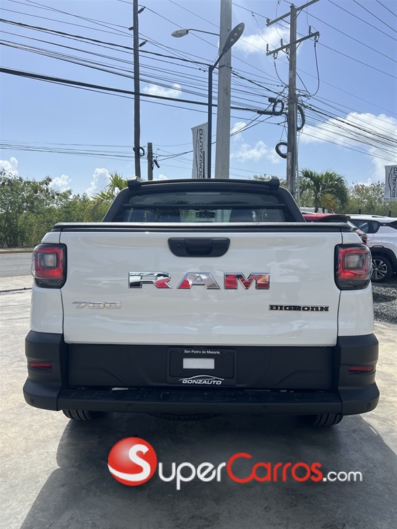 2026 Ram 700 Bighorn — foto 8 / 12