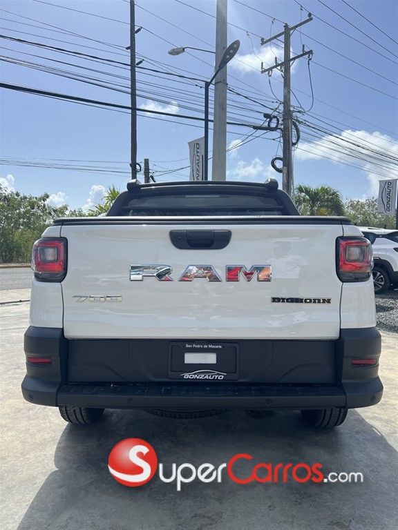 2026 Ram 700 Bighorn — foto 9 / 12