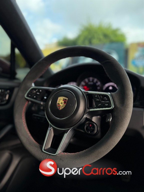 2021 Porsche Cayenne GTS — foto 8 / 12