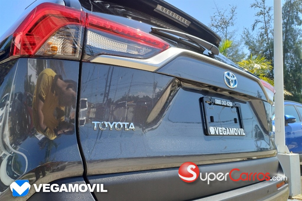 2025 Toyota RAV4 Limited Hybrid — foto 6 / 12