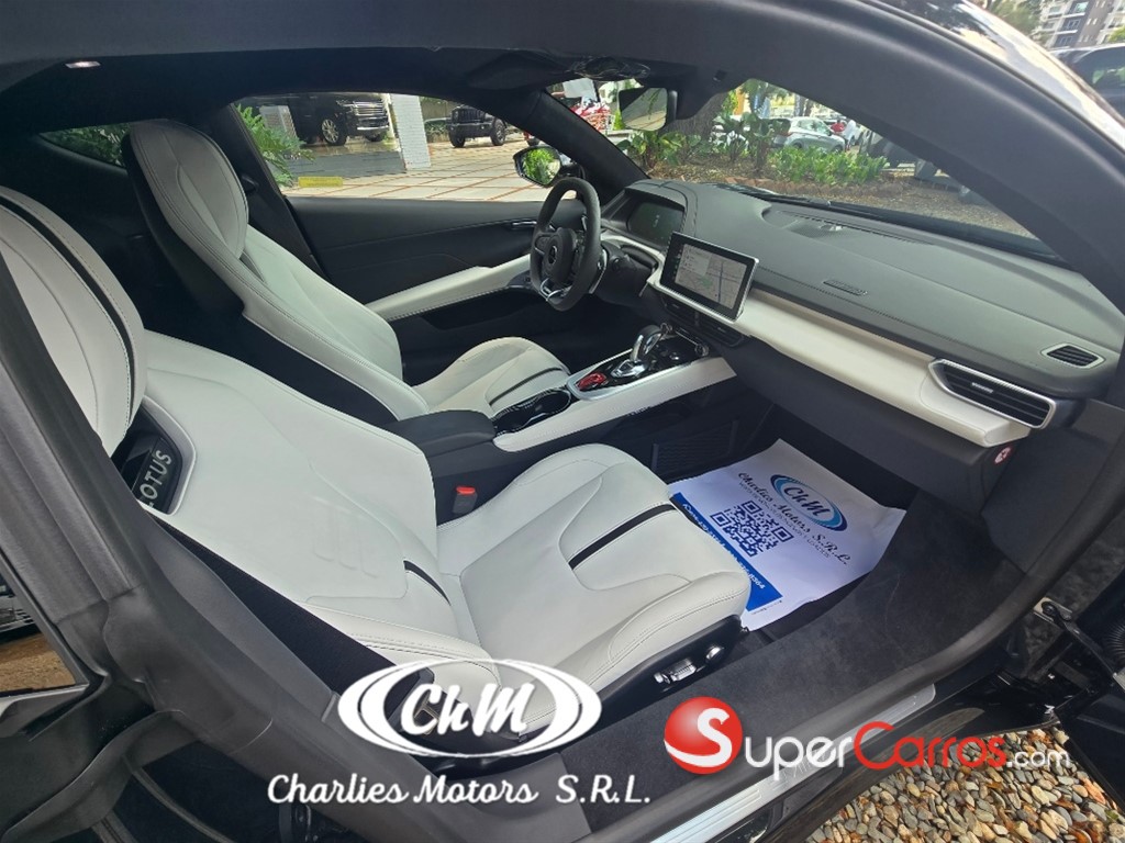 2025 Lotus Emira — foto 7 / 12