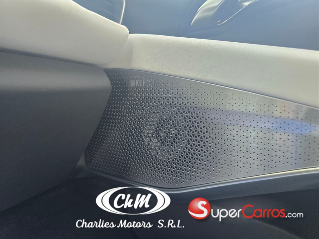 2025 Lotus Emira — foto 10 / 12