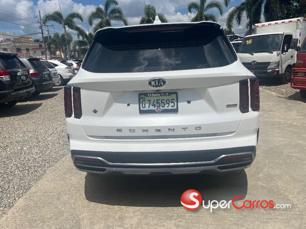 2022 Kia Sorento SXT — foto 4 / 9