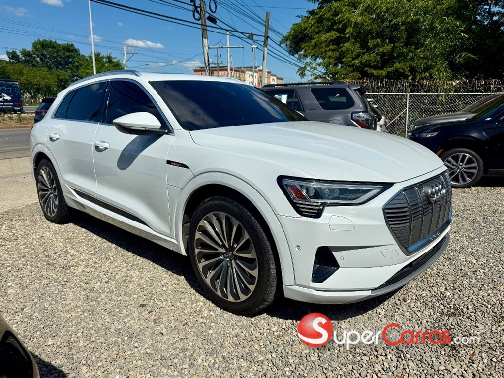 2019 Audi E-Tron Quattro Premium Plus — foto 2 / 12