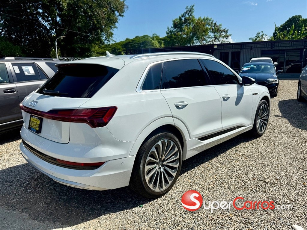 2019 Audi E-Tron Quattro Premium Plus — foto 3 / 12