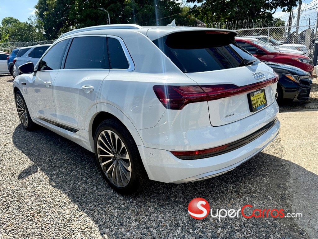 2019 Audi E-Tron Quattro Premium Plus — foto 4 / 12