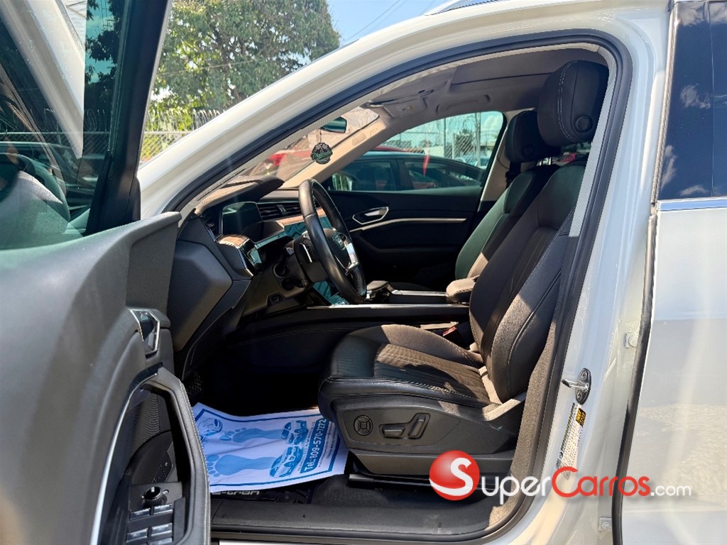 2019 Audi E-Tron Quattro Premium Plus — foto 5 / 12