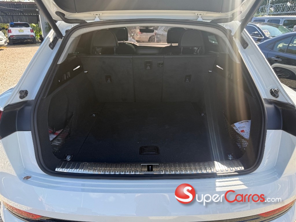 2019 Audi E-Tron Quattro Premium Plus — foto 11 / 12