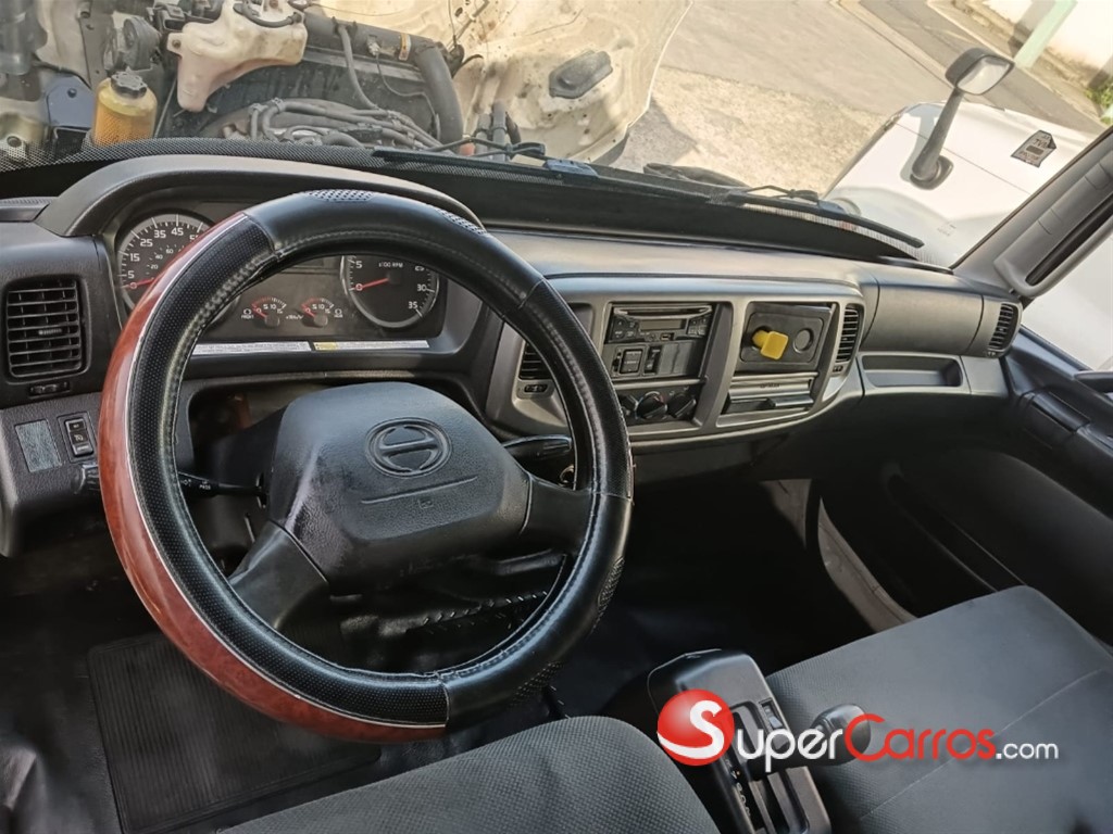 2016 Hino 268 — foto 10 / 10