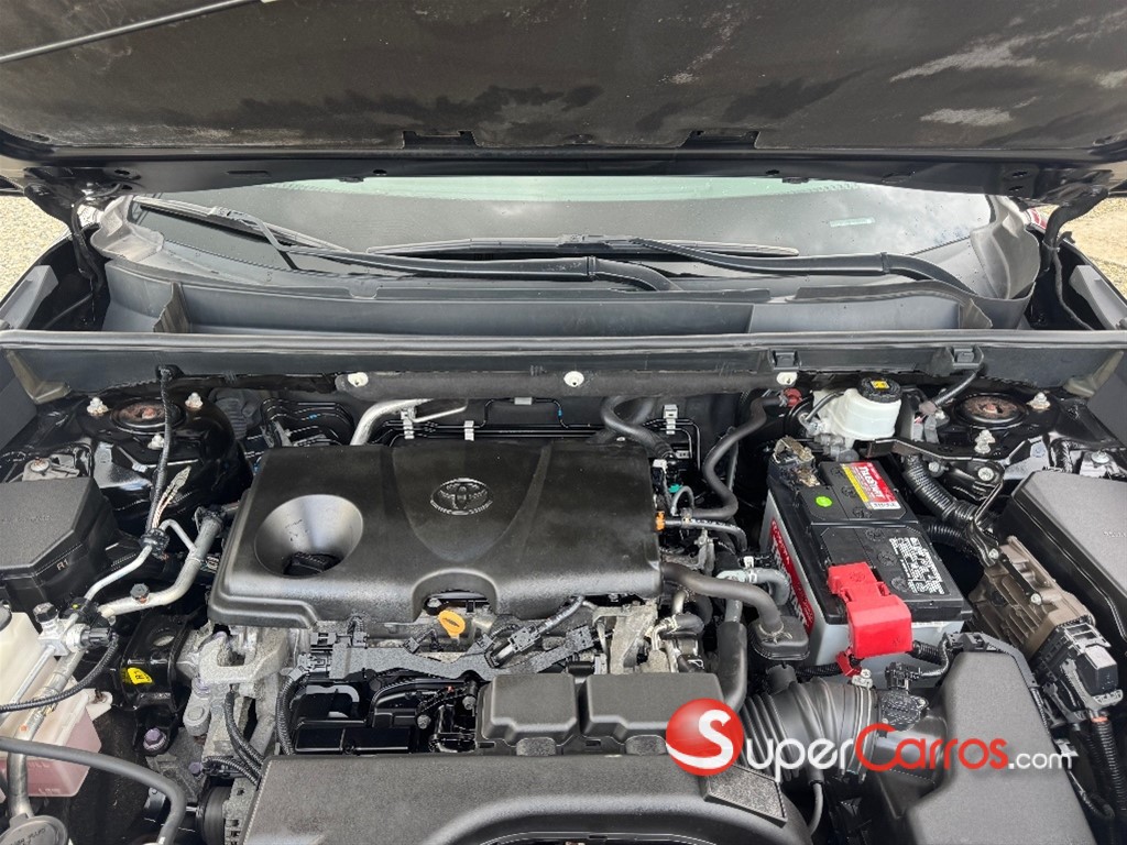 2021 Toyota RAV4 XLE PLUS — foto 10 / 10
