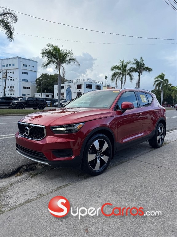 2019 Volvo XC40 Momentum — foto 5 / 10