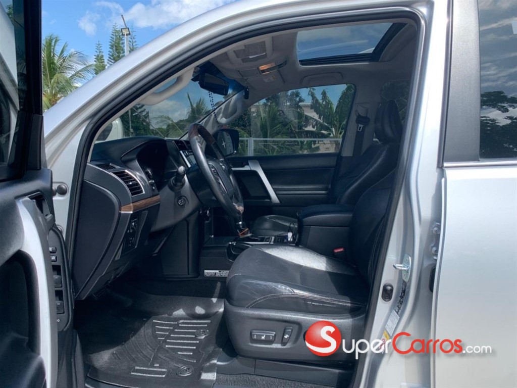2019 Toyota Land Cruiser Prado VXL — foto 7 / 12