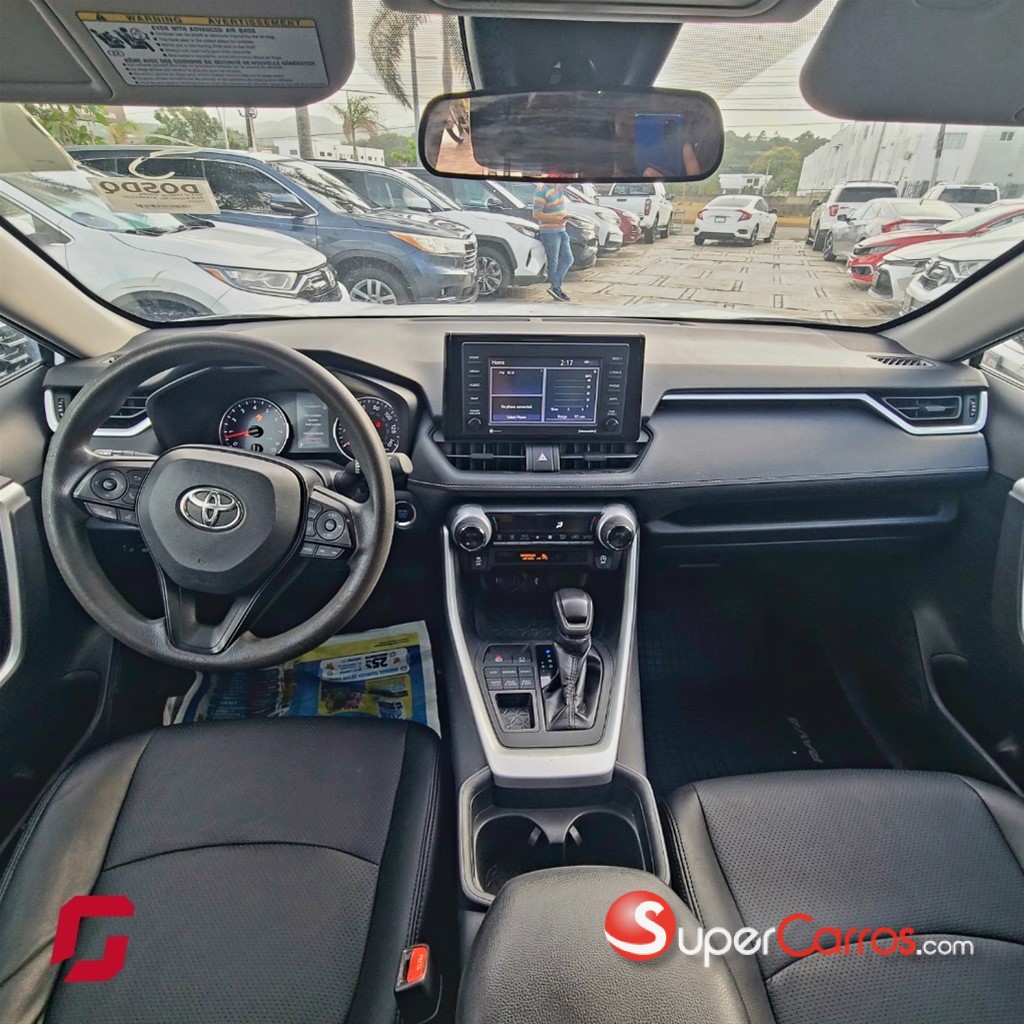 2020 Toyota RAV4 XLE — foto 3 / 10