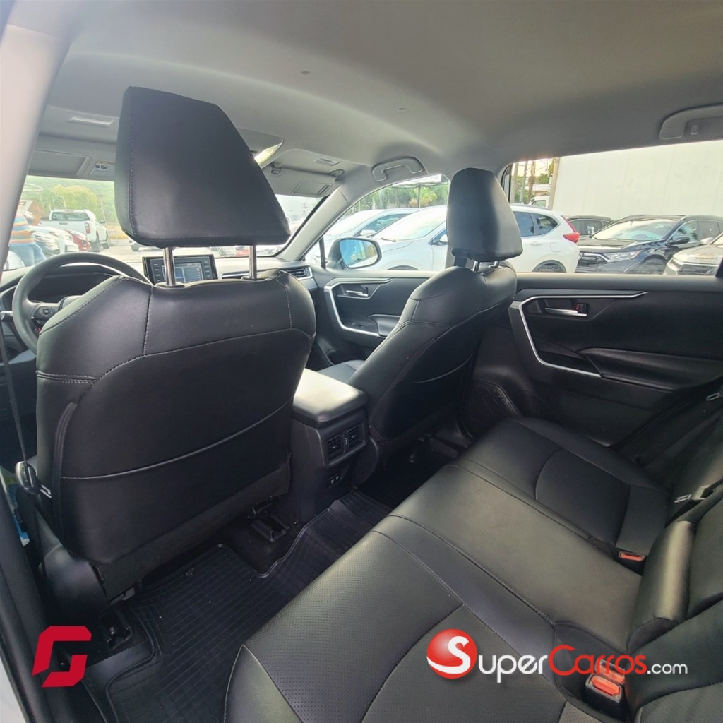 2020 Toyota RAV4 XLE — foto 4 / 10