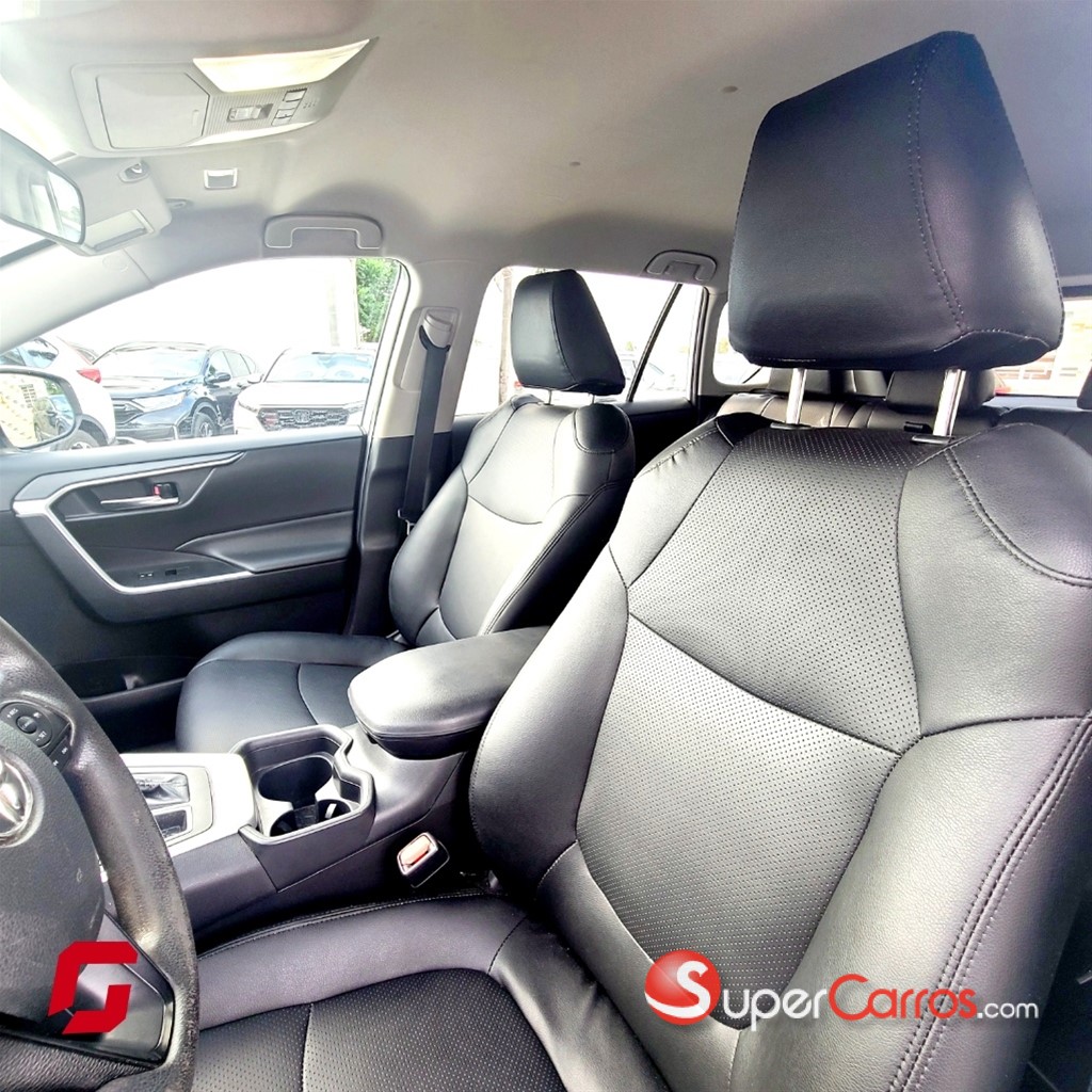 2020 Toyota RAV4 XLE — foto 5 / 10