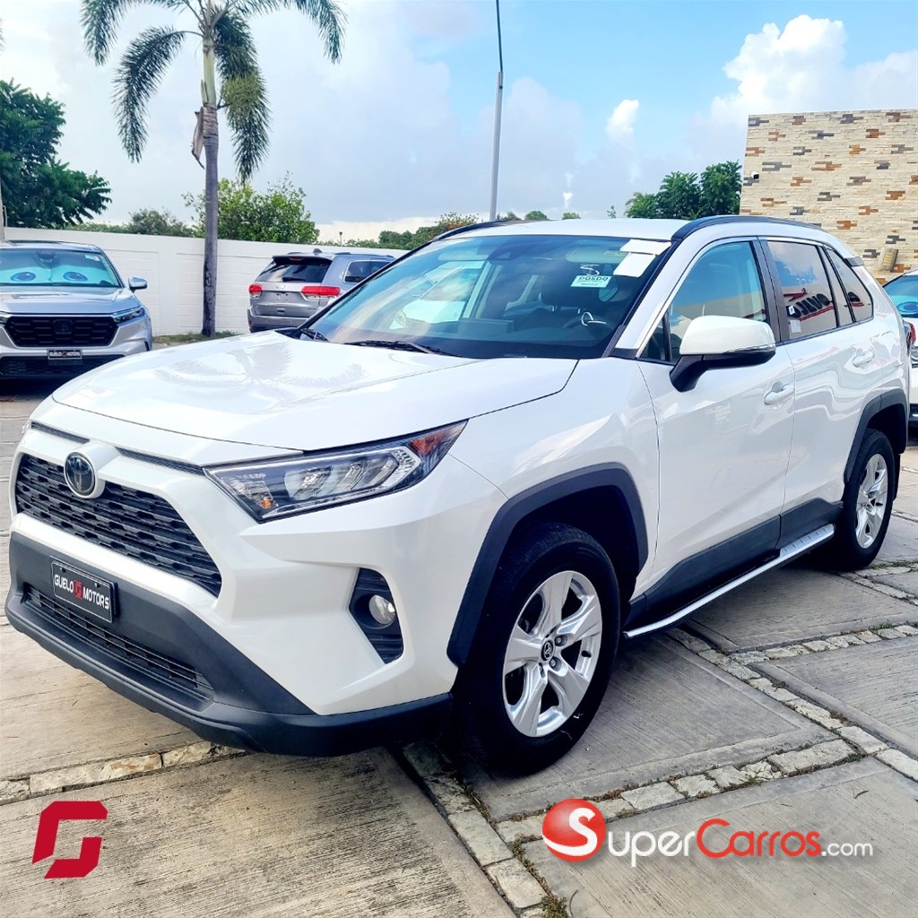 2020 Toyota RAV4 XLE — foto 6 / 10